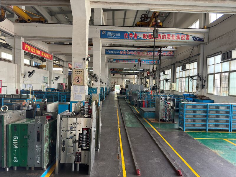 Guangzhou Starlink Mold Co.,Ltd. ligne de production du fabricant