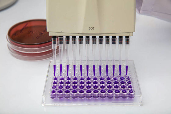 acheter Manipulation de liquides Moulissage de dispositifs médicaux Micro-pipette à plusieurs cavités Moldes de plastique moulissage par injection pièces automobiles online manufacture