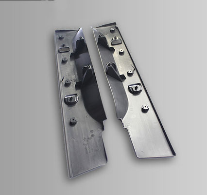 acheter Moulures d'injection de plastique automobile sur mesure avec base de moule LKM/HASCO/DME et manchon d'éjecteur online manufacture