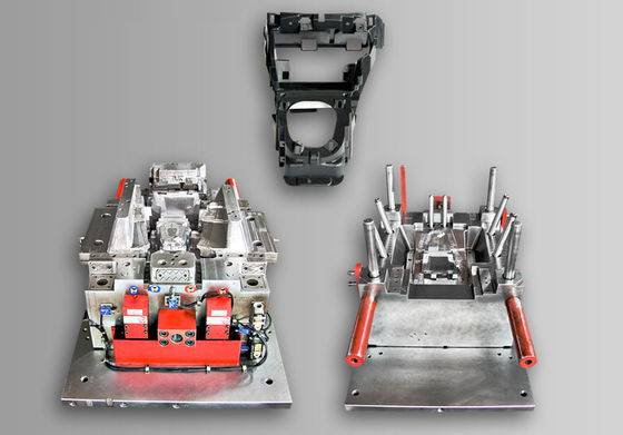 Mousse automobile certifiée ISO 9001 2015 avec système d'éjection de la porte de pointe et du système d'éjection de la broche d'éjecteur